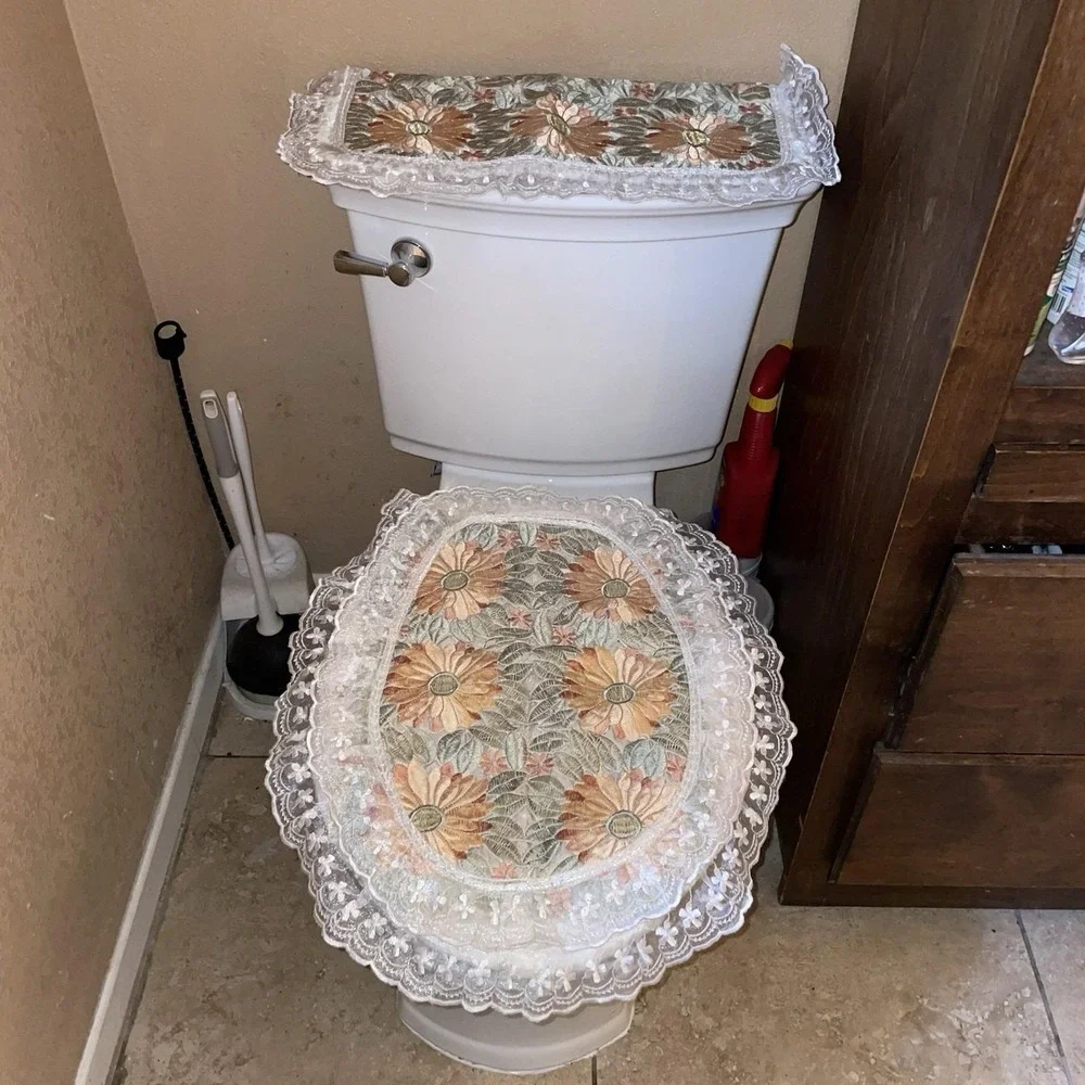 Vintage Toilet Cover Set Cream Floral Mod Tank Seat Cottage Core Lace